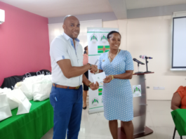 DAAA President receives cheque
