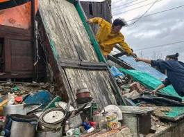 People stuck on roofs after Jamaica’s worst hurricane, says minister, as storm heads to Bahamas Santiago de Cuba