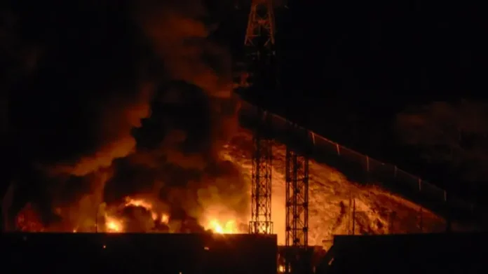 Aftermath of strikes in Caracas - in pictures